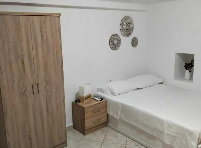 Melissou Place * أبولونيا