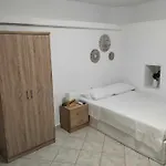 Melissou Place * Apollonia